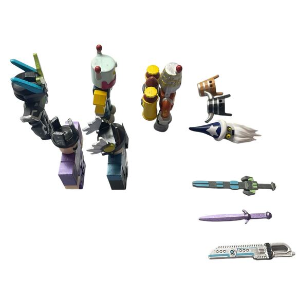 Roblox Mixed Lot Random Figures Random Accessories No Codes Robot Gamer - Picture 4 of 4